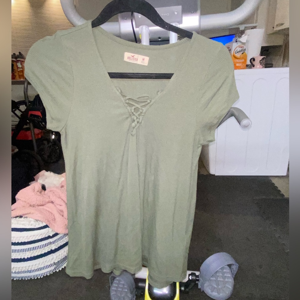 Medium olive Hollister top